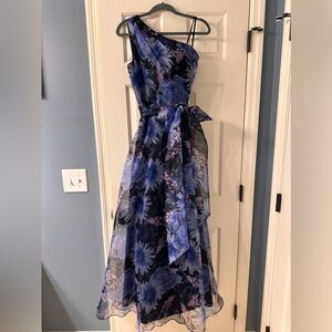 One shoulder chiffon Eliza J Size 6.  Worn once for a Gala.  $75